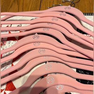 JOY Hangers 12 piece Pink/ Chrome Set Shirt Hangers 👚NWOT!